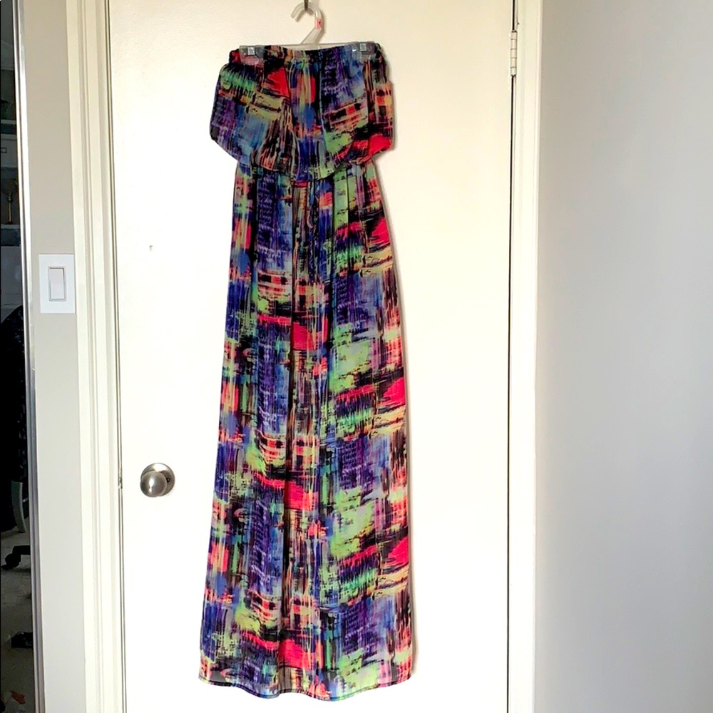 🌸2/$20🌸 Multi-Coloured Strapless Maxi Dress